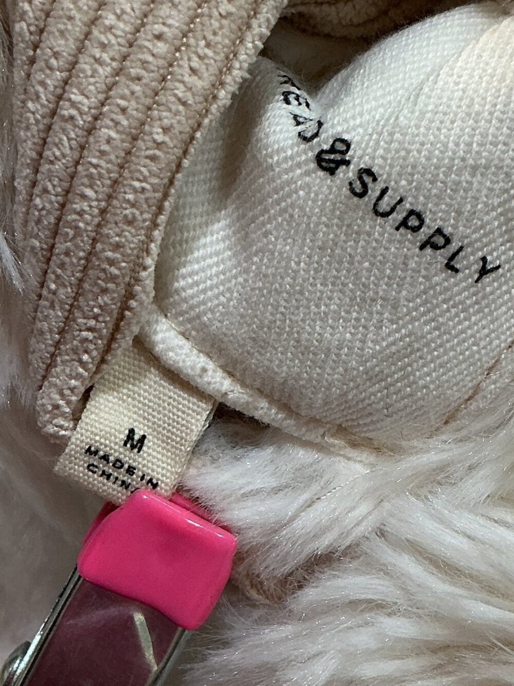 Thread & Supply Wubby Reversible Sherpa Quilted Vest Cream Beige Medium Full Zip - Picture 15 of 15